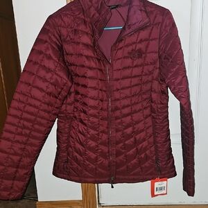 The North Face Women's Maroon Puffer Jacket
